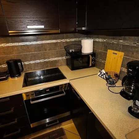 Aura 3' From 3br Kyparissia