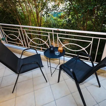 Apartamento Aura 3' From 3br Kyparissia