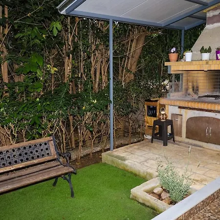 Aura 3' From 3br Apartamento Kyparissia